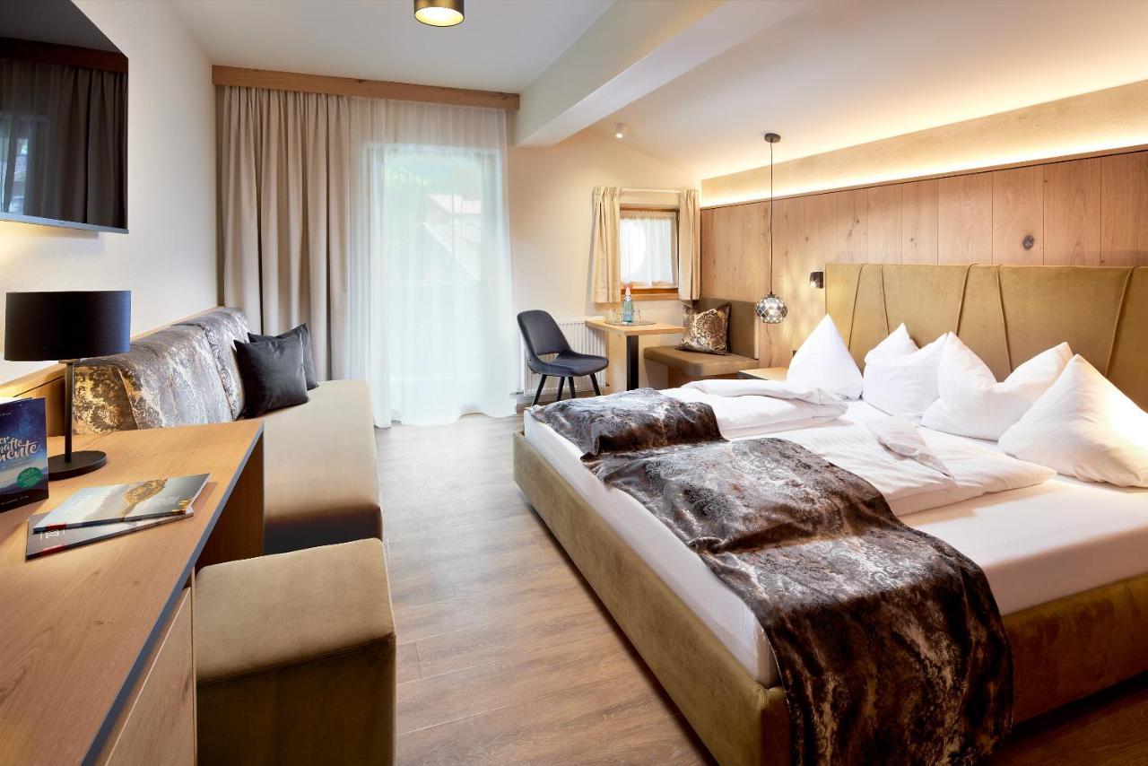 Doppelzimmer mit Balkon